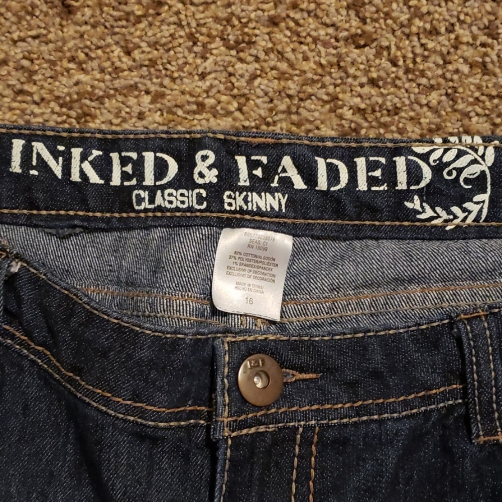 Jeans - Picture 3 of 3